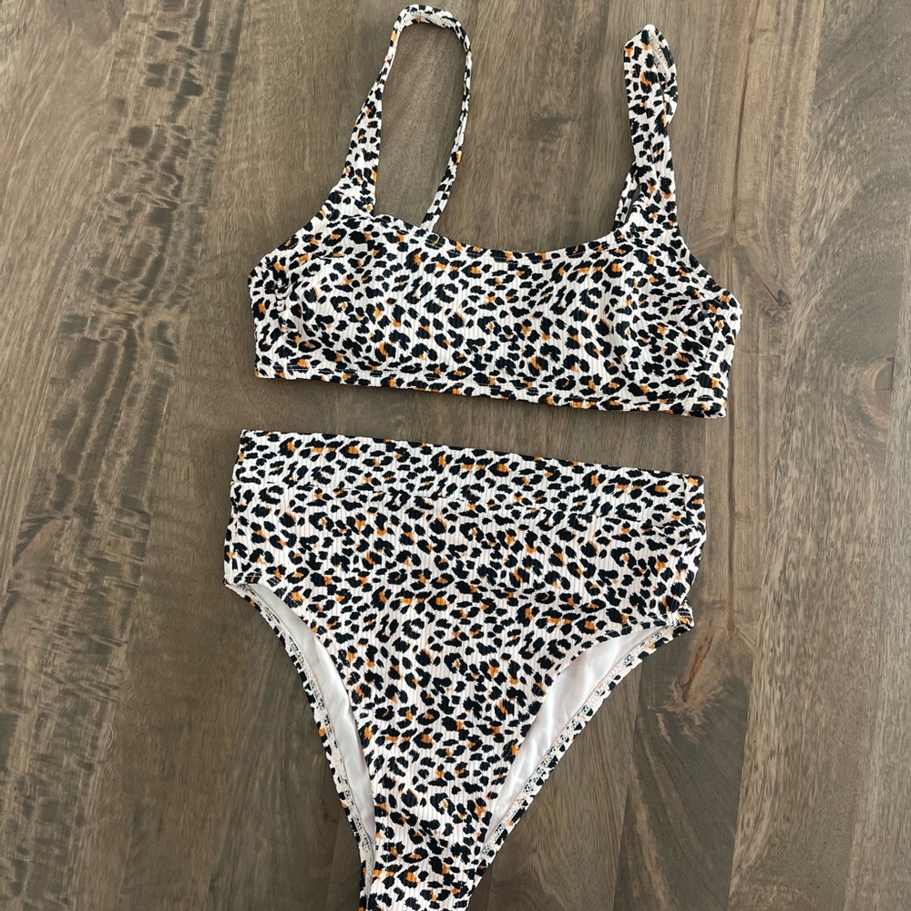 Xhilaration High Waisted Cheetah Ribbed Bikini - Picture 1 of 12